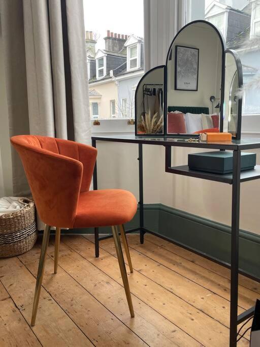 New Luxury For 2024 - Central Plymouth House - Sleeps 10 - Access To Plymouth Town - Close To The Barbican - Pets Welcome - Parking Available - By Luxe Living By Sophia Екстер'єр фото